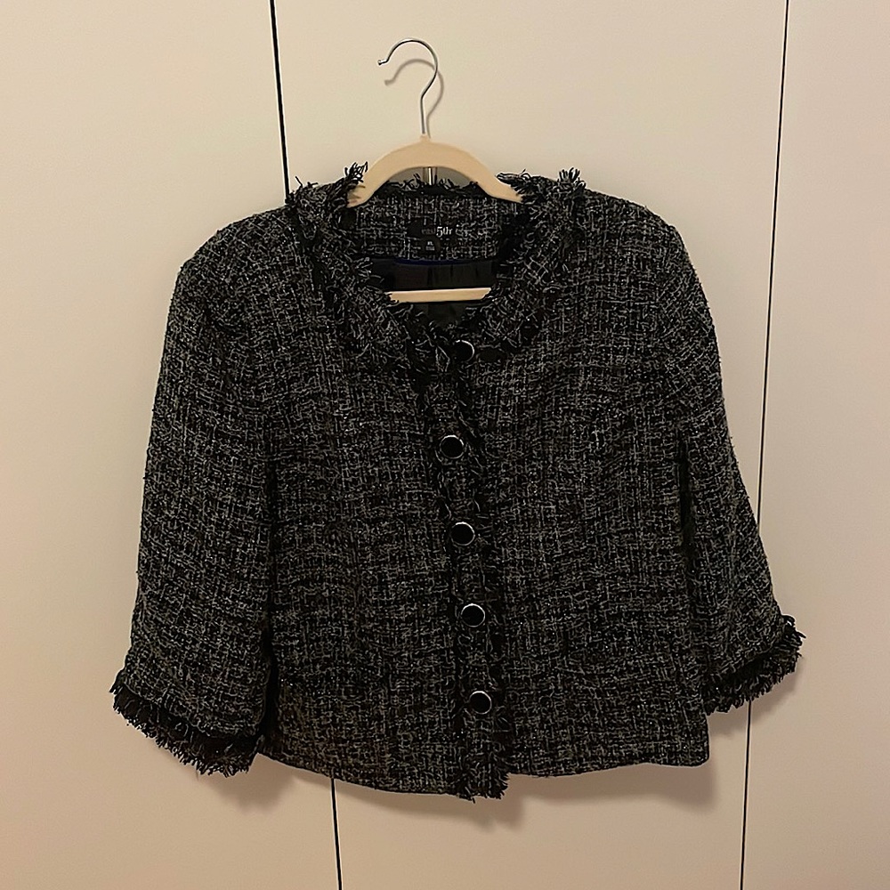 Tweed cropped coat